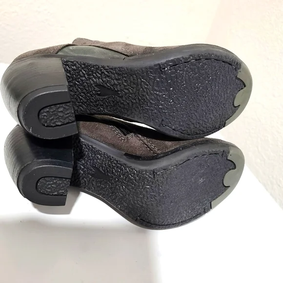 FLY LONDON Suede Gray Ankle Heeled Booties - Picture 8 of 10